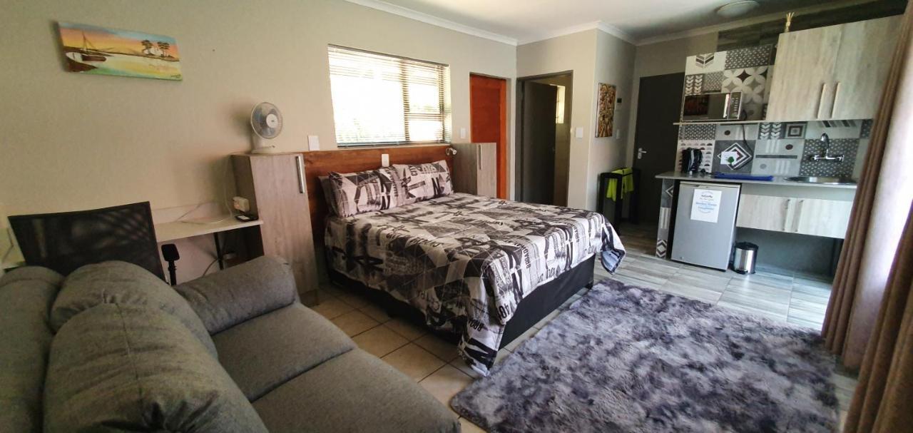 Meadows Guesthouse Germiston Exterior foto